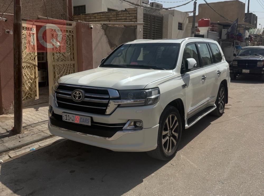 تويوتا لاندكروزر